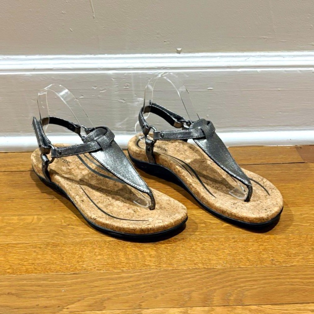 Aetrex Emilia Gray Silver Thong Slingback Cork Footbed Sandals Women's Sz 9